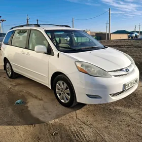 Toyota Sienna 2004