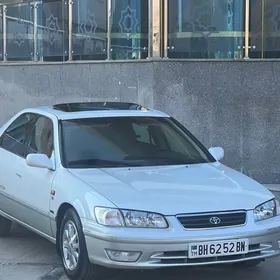 Toyota Camry 2000