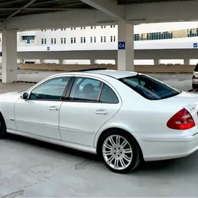 Mercedes-Benz E320 2004