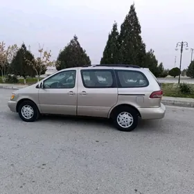 Toyota Sienna 2002