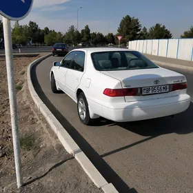 Toyota Camry 2001