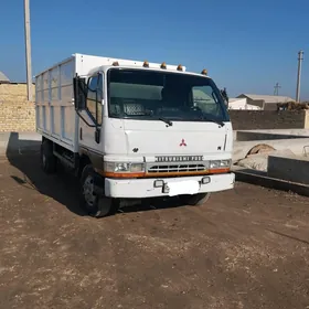 Mitsubishi Fuso 2000