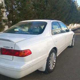 Toyota Camry 2001