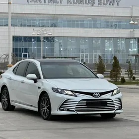 Toyota Camry 2023