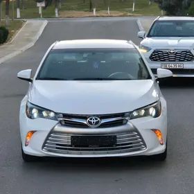 Toyota Camry 2016