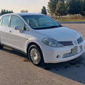 Nissan Tiida 2006