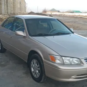 Toyota Camry 1999