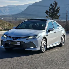 Toyota Camry 2018