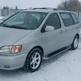 Toyota Sienna 2003