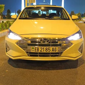 Hyundai Elantra 2020