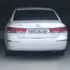 Hyundai Sonata 2010