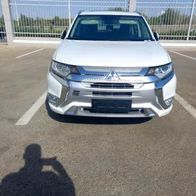 Mitsubishi Outlander 2022