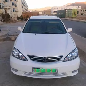 Toyota Camry 2024