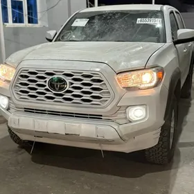 Toyota Tacoma 2021