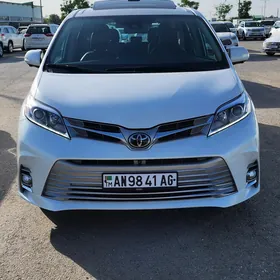 Toyota Sienna 2020