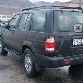 Nissan Pathfinder 2003