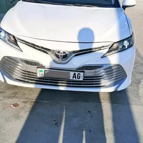 Toyota Camry 2018