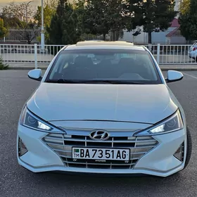 Hyundai Elantra 2020