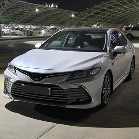 Toyota Camry 2020