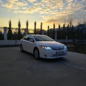 Toyota Camry 2012