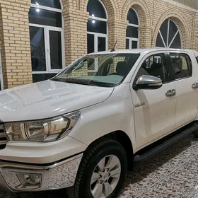 Toyota Hilux 2016