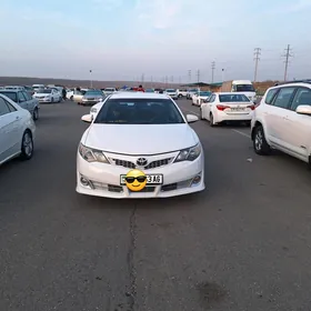 Toyota Camry 2013