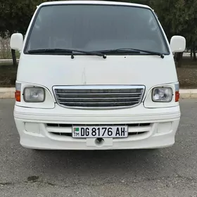 Toyota Hiace 2004