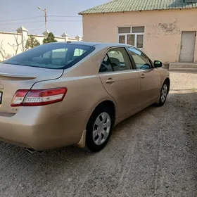 Toyota Camry 2011