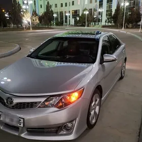 Toyota Camry 2013