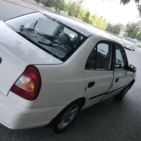 Hyundai Accent 2000