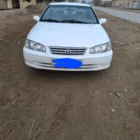 Toyota Camry 1999