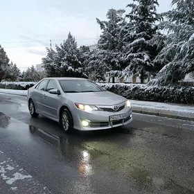 Toyota Camry 2014