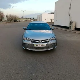 Toyota Camry 2015