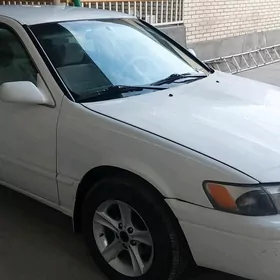 Toyota Camry 1999