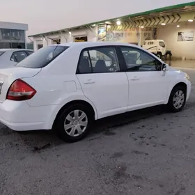 Nissan Versa 2010