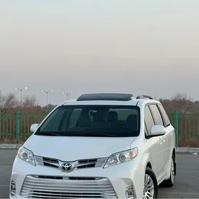 Toyota Sienna 2017