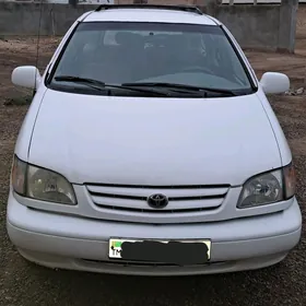 Toyota Sienna 2000