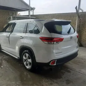 Toyota Highlander 2018