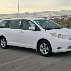 Toyota Sienna 2012