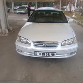 Toyota Camry 2000