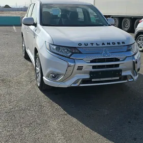 Mitsubishi Outlander 2022