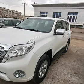 Toyota Land Cruiser Prado 2013