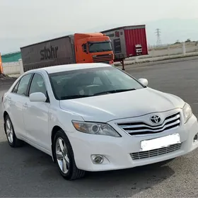 Toyota Camry 2011