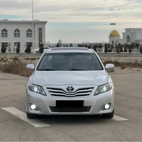 Toyota Camry 2010