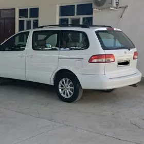 Toyota Sienna 2002