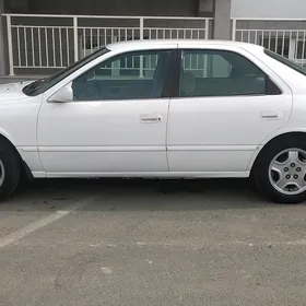 Toyota Camry 1998