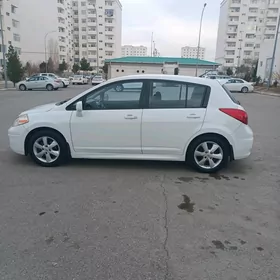 Nissan Versa 2011