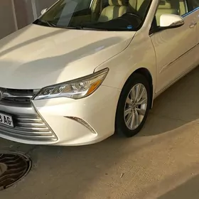 Toyota Camry 2017