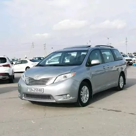 Toyota Sienna 2016