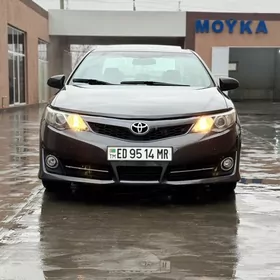 Toyota Camry 2012